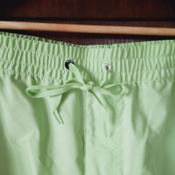 Hurley One And Only Solid Volley Boardshort 17" Lime Green Shorts Size Large - Picture 2 of 12